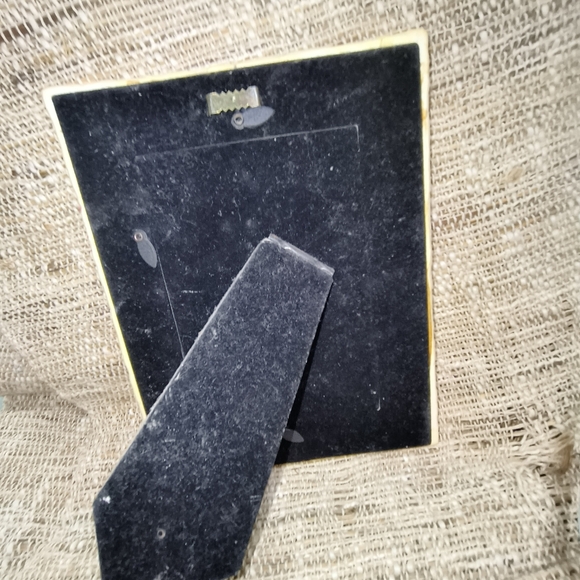 Vintage Floral Butterfly Ceramic Frame - Picture 2 of 2